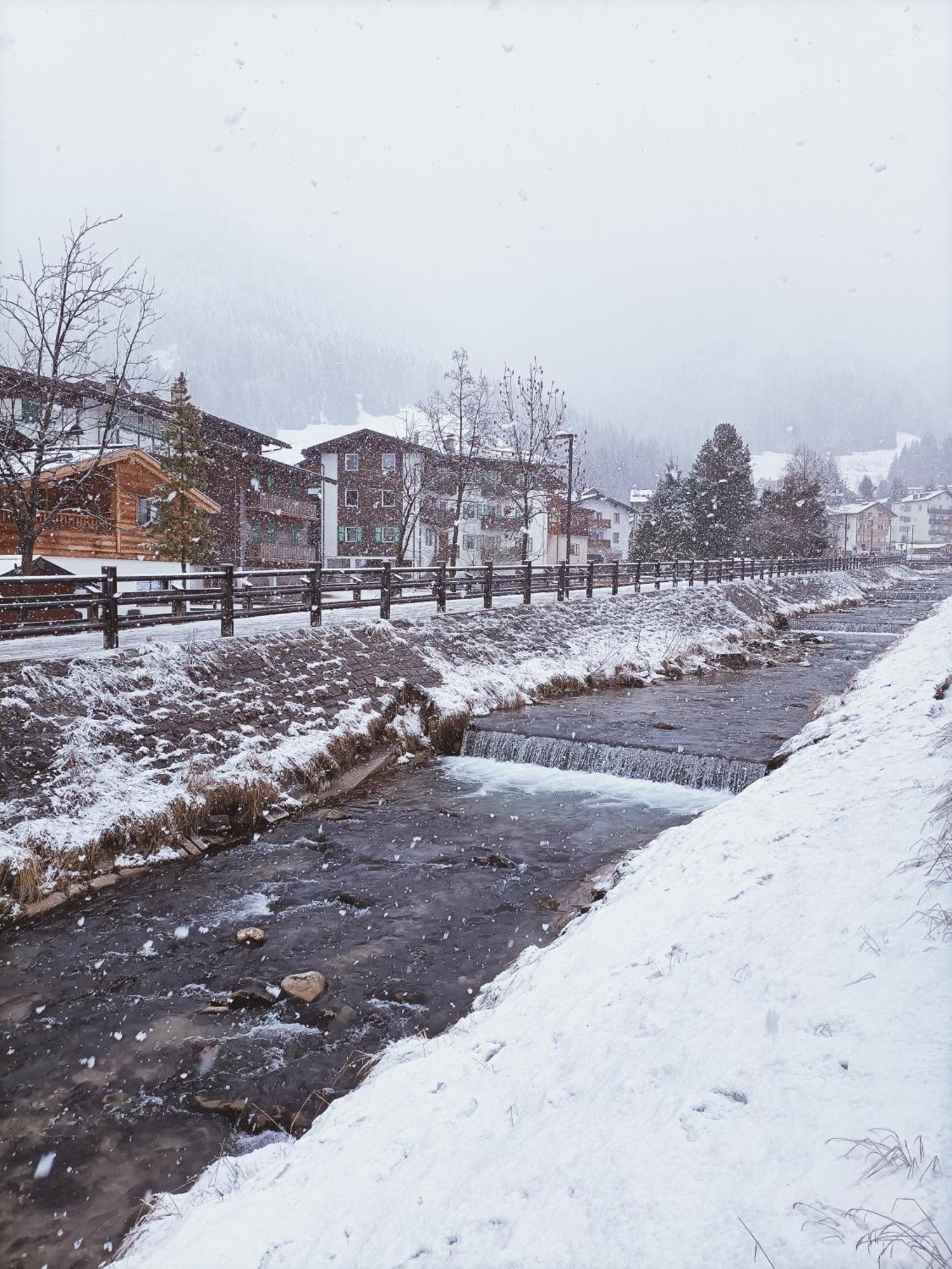 Casa Paola Apartment Pozza di Fassa Luaran gambar