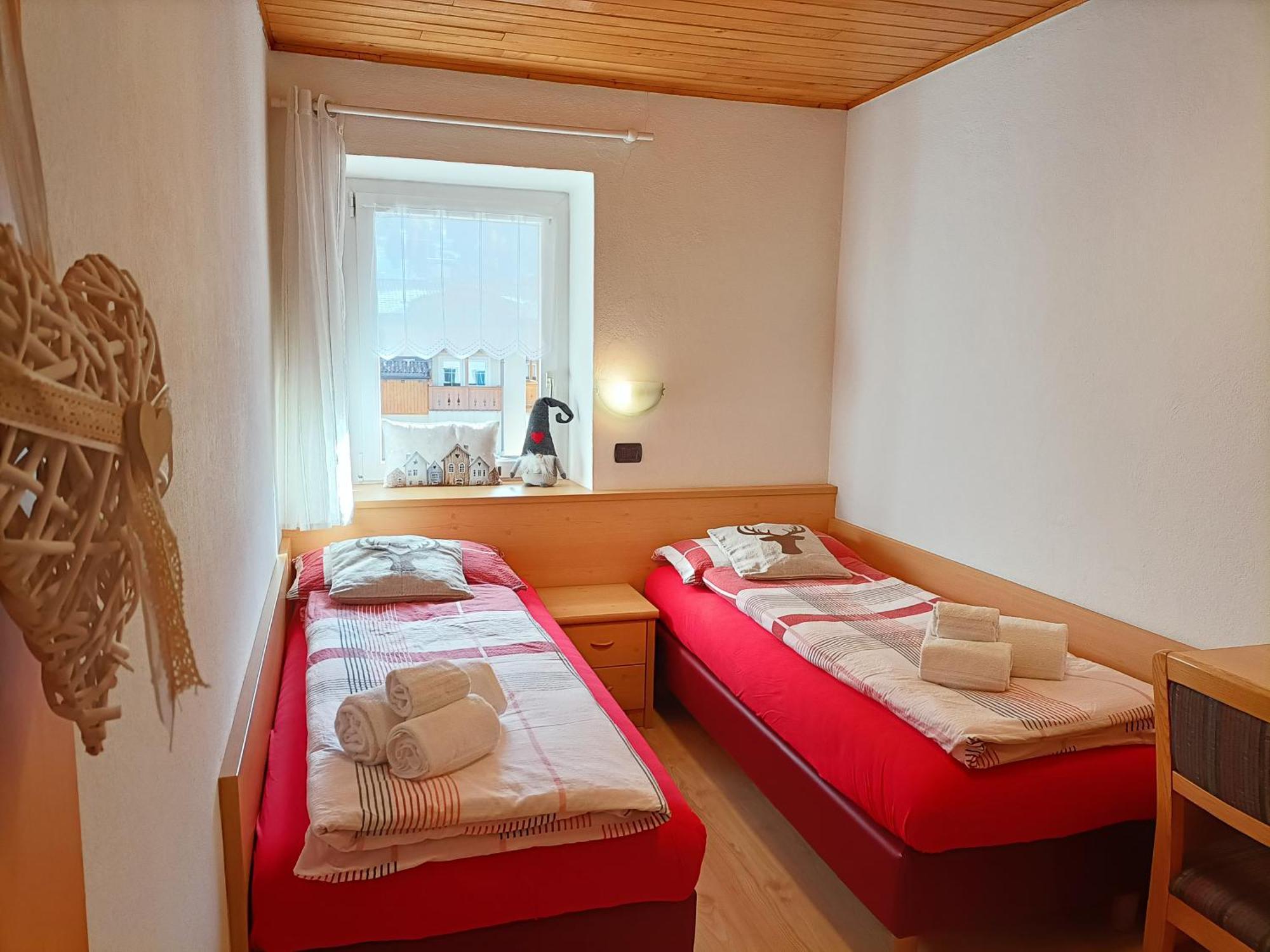 Casa Paola Apartment Pozza di Fassa Luaran gambar