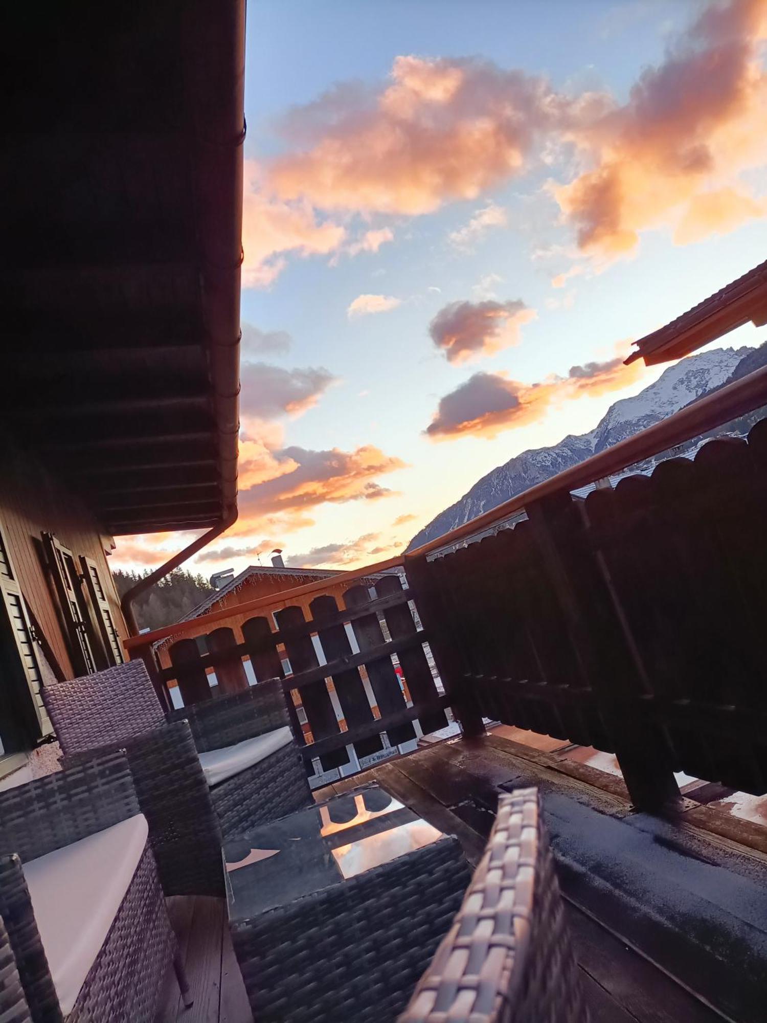 Casa Paola Apartment Pozza di Fassa Luaran gambar